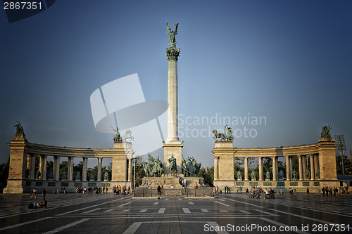 Image of Heroes square in Budapest