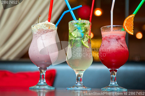 Image of three healthy nonalcoholic cocktails