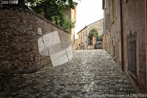 Image of medieval alley in Romagna 