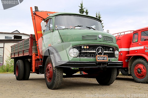 Image of Green Mercedes-Benz 1413 Tipper Truck