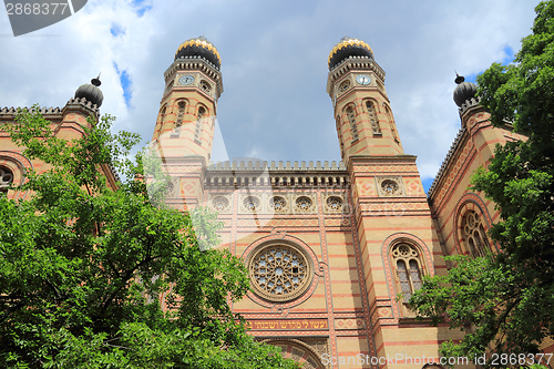 Image of Budapest synagogue