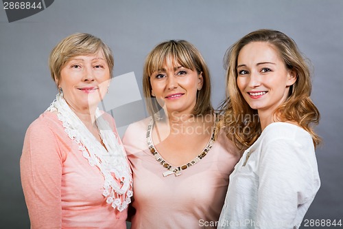 Image of Three generations with a striking resemblance