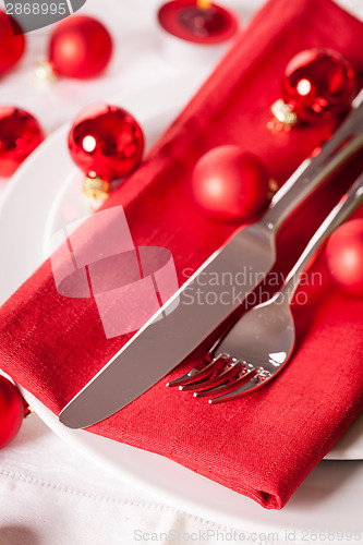 Image of Red themed Christmas place setting