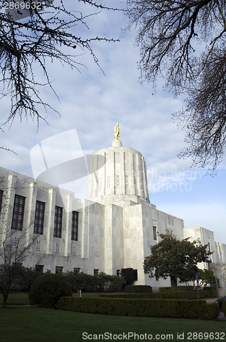 Image of Oregon Capitol Building