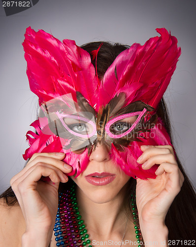 Image of Attractive Brunette Woman Gypsy Costume Feathered Face Mask Fash