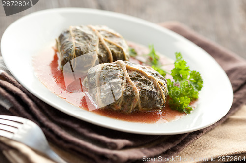 Image of Dolmades with rhubarb leaves, meat and rice 