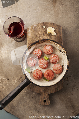 Image of Meatballs cooking