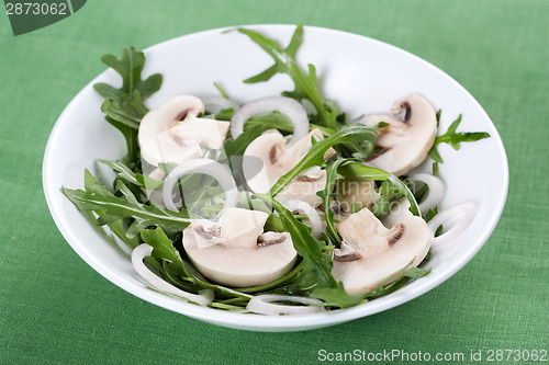 Image of Salad with rucola and mushrooms