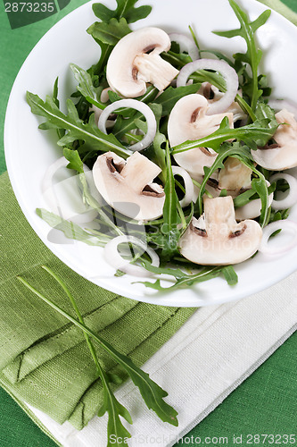 Image of Salad with rucola and mushrooms