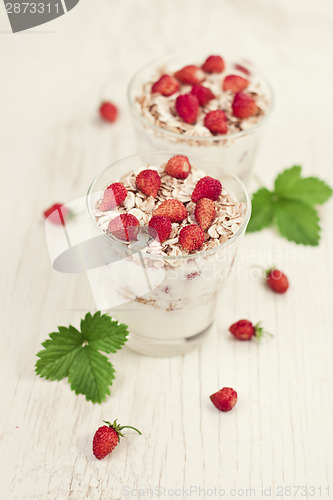 Image of Yoghurt with muesli 