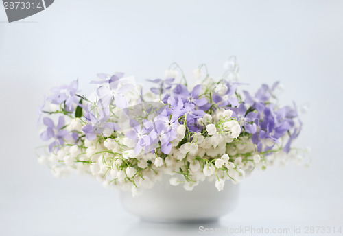 Image of Spring flowers in vase