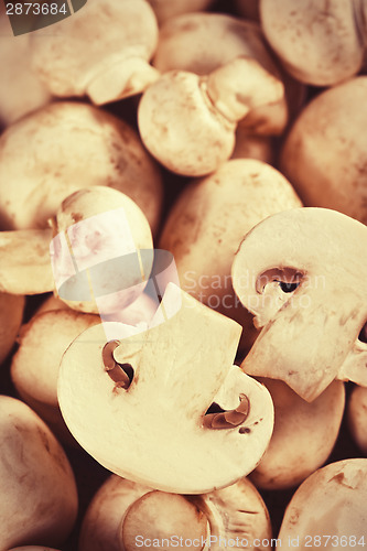 Image of Raw mushrooms