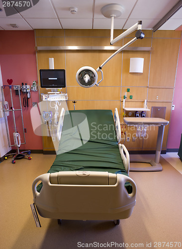 Image of Hospital Recovery Room Bed Siderails Examination Light Informati