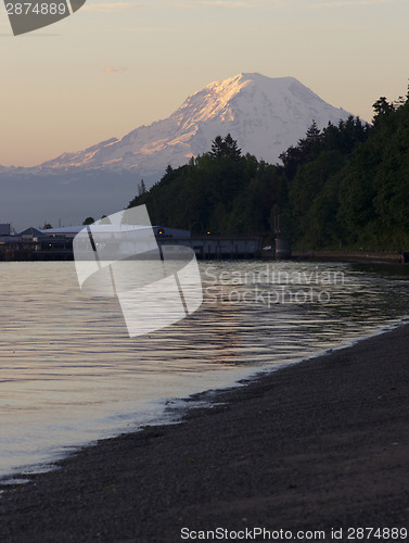 Image of Mt Rainier Sunset Cascade Range Puget Sound North Tacoma Washing