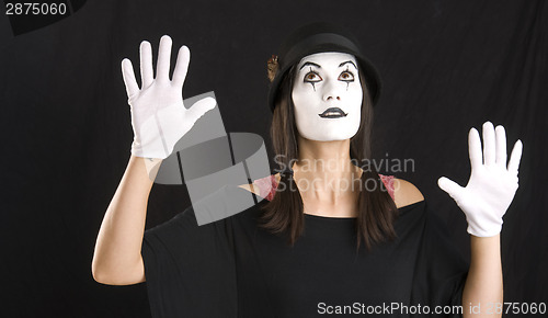 Image of Mime Looks Up