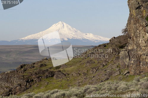 Image of Rocky Ridge Outcropping Reveals Mt Hood Cascade Range Landscape