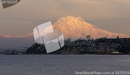 Image of Mt Rainier Sunset Cascade Range Puget Sound North Tacoma Washing