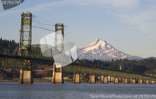 Image of Bridge over Columbia to Hood River Oregon Cascade Mountian