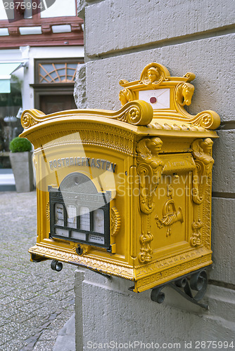 Image of Old Mailbox