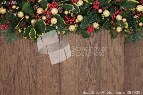 Image of Gold Bauble Border