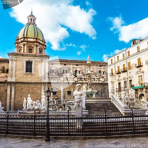 Image of Fontana Pretoria in Palermo, Sicily, Italy