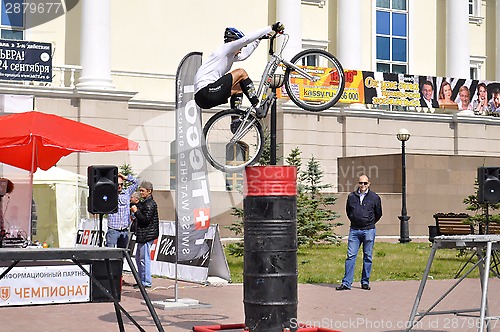 Image of Timur Ibragimov ? the champion of Russia on a cycle trial, acts 