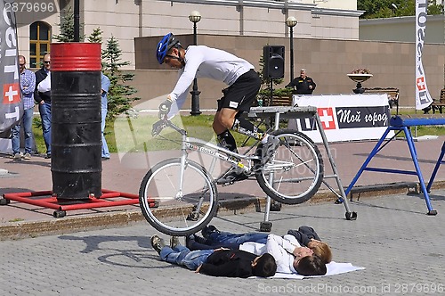 Image of Timur Ibragimov ? the champion of Russia on a cycle trial, acts 