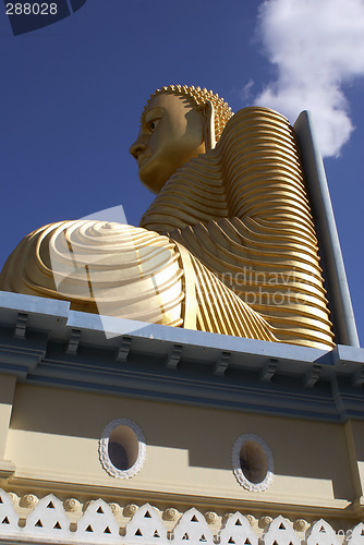 Image of Golden Buddha in Dambulla