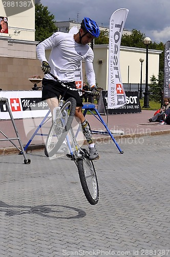 Image of Timur Ibragimov performance, champions of Russia on a cycle tria