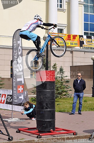 Image of Mikhail Sukhanov performance, champions of Russia on a cycle tri