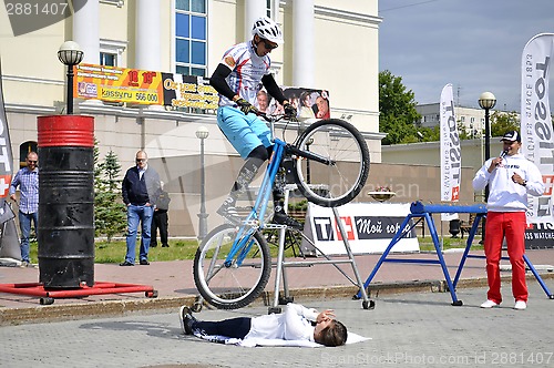 Image of Mikhail Sukhanov performance, champions of Russia on a cycle tri