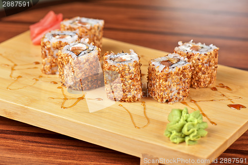 Image of sesame sushi rolls