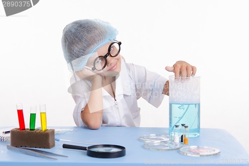 Image of Girl chemist forward to the lesson