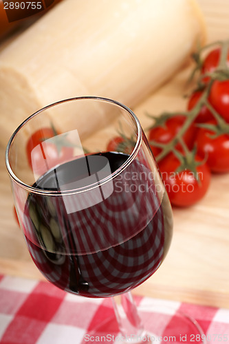 Image of Glass of red wine