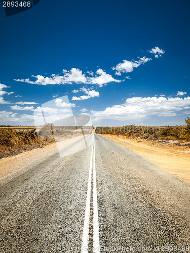 Image of road to horizon