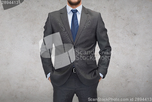 Image of buisnessman in suit