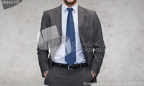 Image of buisnessman in suit