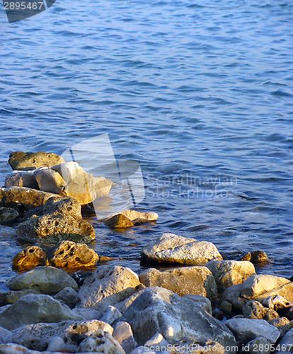 Image of Rocks and waves