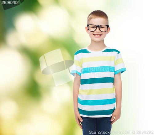 Image of smiling little boy in eyeglasses