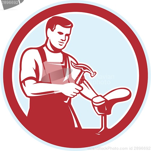 Image of Shoemaker With Hammer Shoe Circle Retro