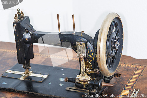 Image of old sewing machine