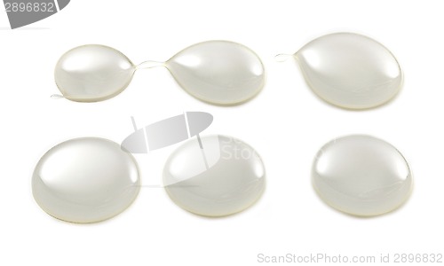 Image of white sugar syrup drops