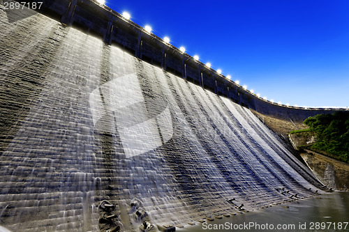 Image of Dam at night