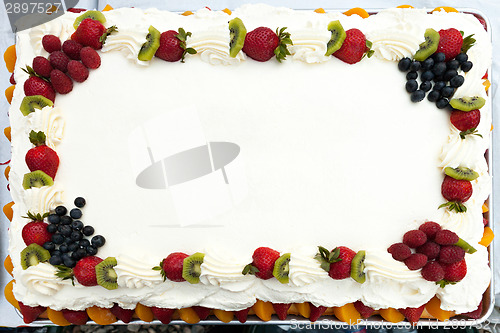 Image of Blank Cake with Fruit