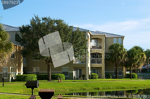 Image of generic apartment building in florida