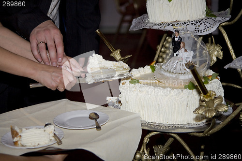 Image of wedding cake