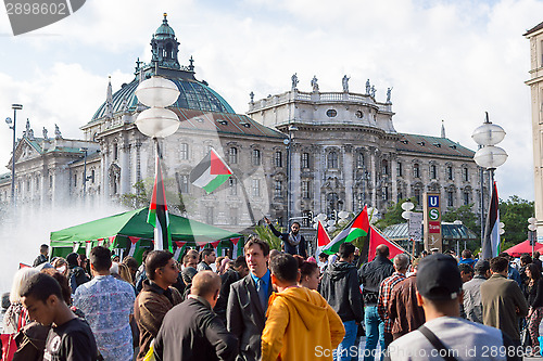 Image of Pro-Palestinian demonstration in the central square of European 