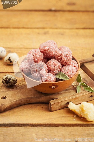 Image of Raw meatballs