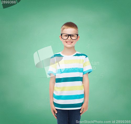 Image of smiling little boy in eyeglasses