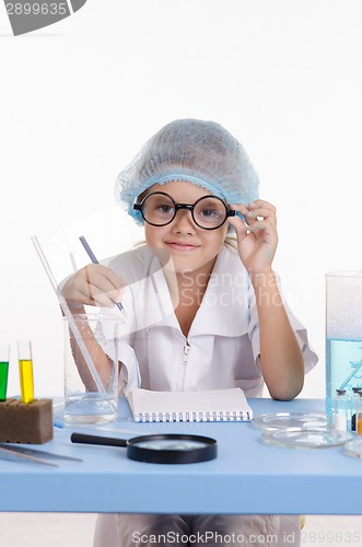 Image of Laboratory assistant in the workplace